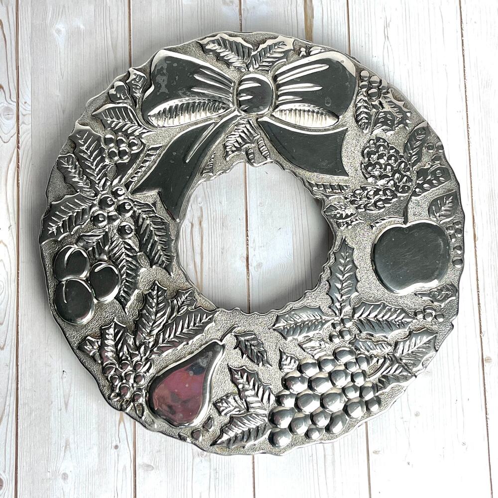 Vintage Silver Tone Della Robbia Trivet Wall Hanging Made in Italy Christmas